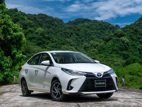 Nhiều mẫu xe giảm giá, tặng phí trước bạ lên đến cả 100 triệu đồng sau Tết