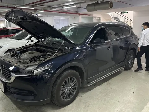 Mazda CX-8 bị đổ nhầm dầu vào bình xăng, chủ xe không biết vẫn chạy cao tốc và cái kết đau ví