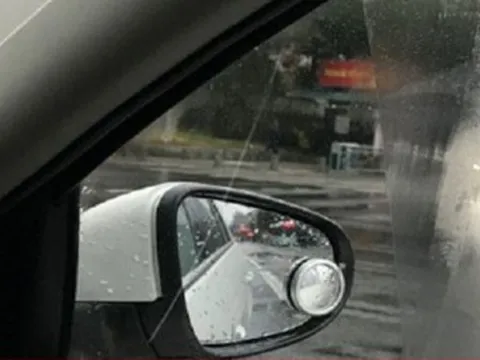 Miền Bắc bắt đầu mùa nồm ẩm, chăm sóc ô tô thế nào cho đúng cách?