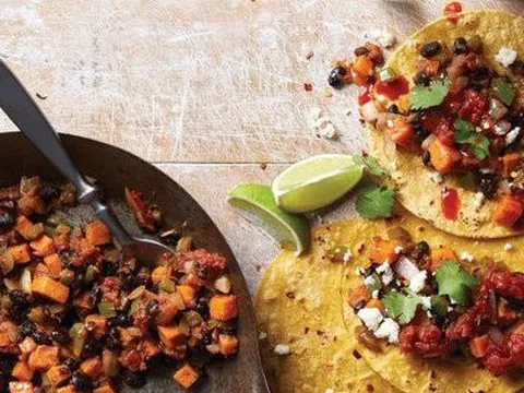 Người dân "vùng xanh" sống thọ trên 100 tuổi và không mắc bệnh mạn tính nhờ 9 quy tắc ăn uống đơn giản