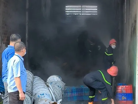 Cháy trong cảng cá Quy Nhơn, một người tử vong