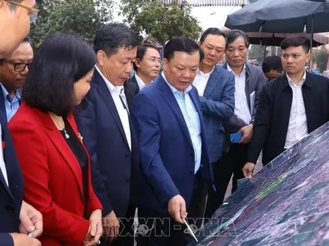 Bí thư Thành ủy Hà Nội Đinh Tiến Dũng kiểm tra tiến độ đường vành đai 4 - Vùng Thủ đô