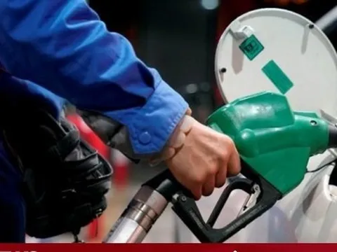 Giá xăng trong nước hôm nay có thể giảm nhẹ 400 đồng/lít