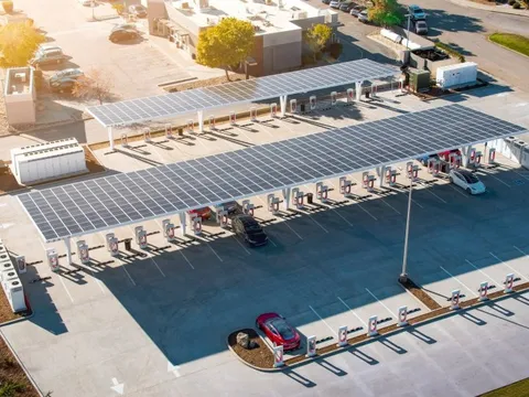 VinFast và nhiều hãng xe điện ‘mở cờ trong bụng’- Chính phủ Mỹ ra ‘tối hậu thư' cho Tesla: chia sẻ trạm sạc hoặc 'say no' với trợ cấp