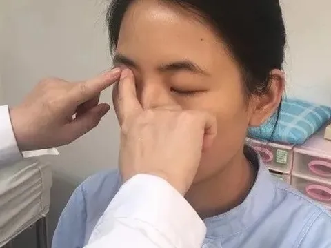 Nếu mắt có 5 dấu hiệu này nên đi khám ngay bởi đó có thể là cảnh báo của ung thư