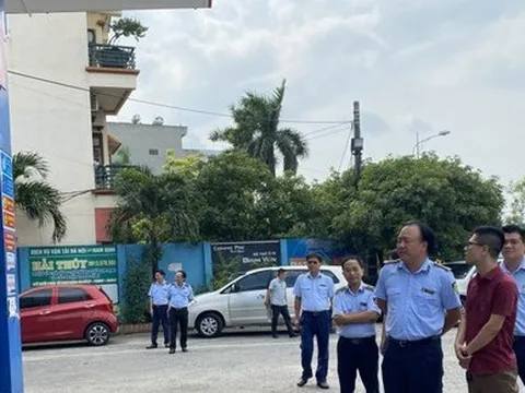 Doanh nghiệp xăng dầu ồ ạt 'xả' hàng, tăng chiết khấu trước giờ điều chỉnh giá