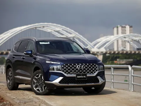 Bảng giá xe Hyundai tháng 2: Hyundai SantaFe giảm giá tới 135 triệu đồng