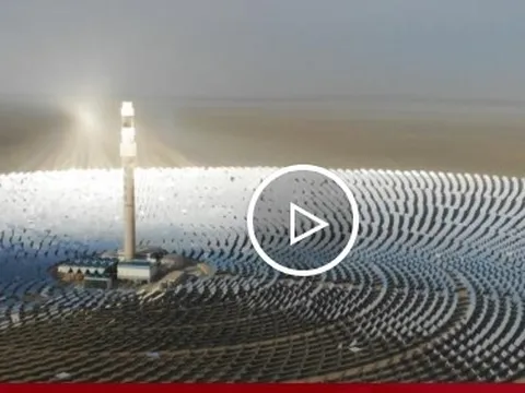 Cận cảnh 'siêu nhà máy điện gương' Trung Quốc tạo 390 triệu kWh điện mỗi năm