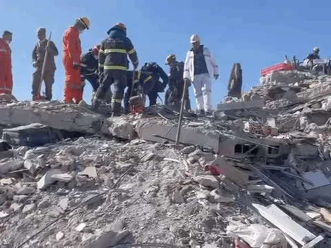 Động đất Thổ Nhĩ Kỳ: Đội cứu hộ Việt Nam đang cứu nạn tại nơi có hơn 100 người mắc kẹt