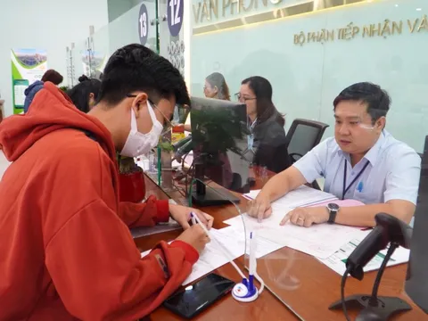 Rắc rối với "hộ gia đình sử dụng đất"