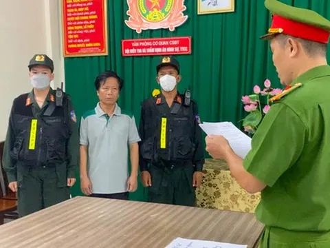 Bắt giám đốc Chi cục Đăng kiểm số 9 và 13 đối tượng liên quan