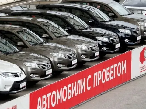 Ngấm đòn trừng phạt, ngành sản xuất quan trọng này của Nga lao dốc không phanh - người dân đổ xô tìm hàng 'second hand', giá tăng phi mã vẫn nhắm mắt mua