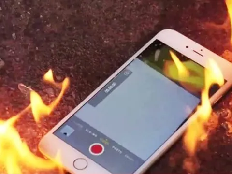 Tại sao điện thoại bị nóng và nhanh hết pin?