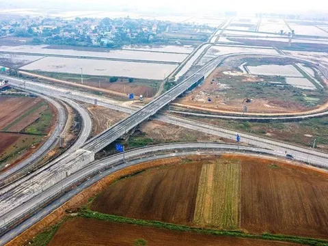 Đề xuất giữ lại hơn 3.750 tỷ đồng vốn đầu tư công cho 5 dự án giao thông