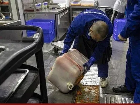 Dầu ăn thừa từ nồi lẩu: Nhiên liệu bền vững giúp hàng không xanh hóa?