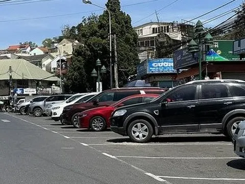 Người trúng đấu giá điểm giữ xe gần 7 tỷ đồng/5 năm làm đơn xin hủy kết quả