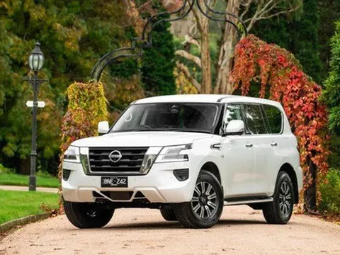 Nếu quá ngán ngẩm cảnh xếp hàng mua Toyota Land Cruiser thì đây là lựa chọn thay thế đáng cân nhắc