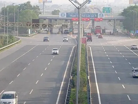 Cao tốc đầu tư công: Cần nghiên cứu kỹ khi thu phí qua GPS