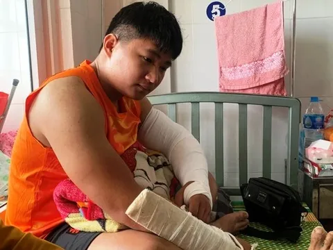 Xem xét xử lý hình sự vụ đánh shipper gãy 2 tay