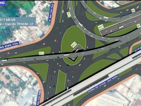 Bao nhiêu trụ quảng cáo cần di dời tại nút giao thông đẹp nhất TP HCM?