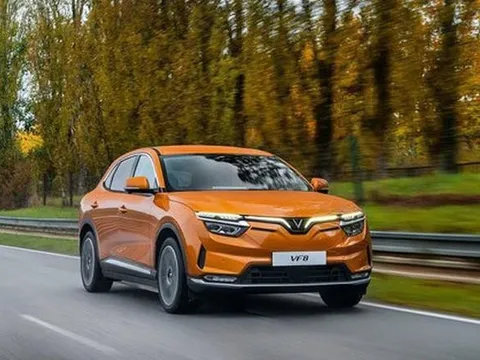 Voucher dần hạ nhiệt, giá lăn bánh của VinFast VF8 bao nhiêu?