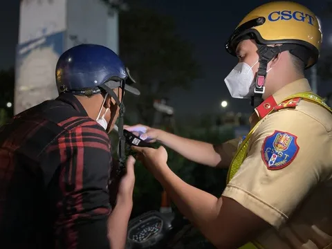 Cục CSGT nói gì về việc uống nước hoa quả cũng vi phạm nồng độ cồn?