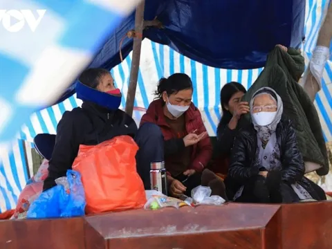 Dân chặn bãi rác Xuân Sơn: Hà Nội "làm tất cả có thể" để tháo gỡ vướng mắc