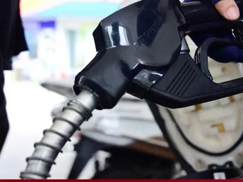 Vì sao giá xăng trong nước giảm dù thế giới tăng nhẹ?