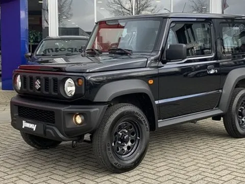 Đại lý nhận cọc Suzuki Jimny về Việt Nam với giá dự kiến rẻ hơn 600 triệu so với xe nhập ngoài