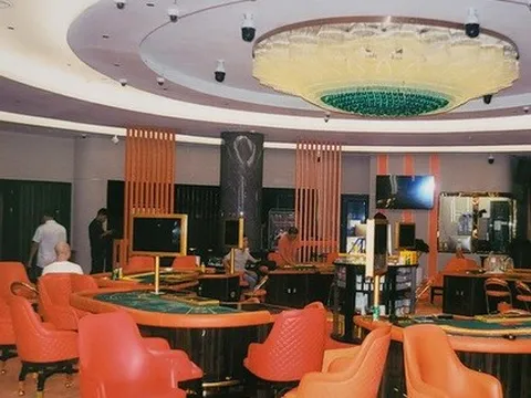 Phá sới bạc khủng trăm tỉ đồng trong khách sạn Hoàng Gia ở Hạ Long, khởi tố 56 bị can