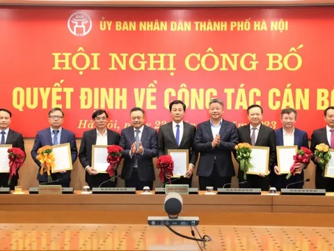 Chủ tịch Hà Nội Trần Sỹ Thanh ký quyết định điều động, bổ nhiệm nhiều lãnh đạo chủ chốt