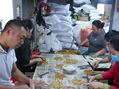 Lãi nửa tỷ đồng mỗi năm nhờ sản xuất kẹo cu đơ