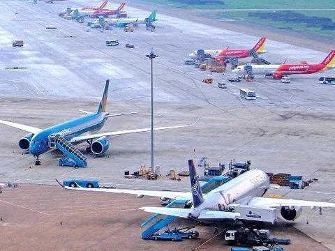 Lùi thời hạn nối lại nhiều đường bay đến Trung Quốc