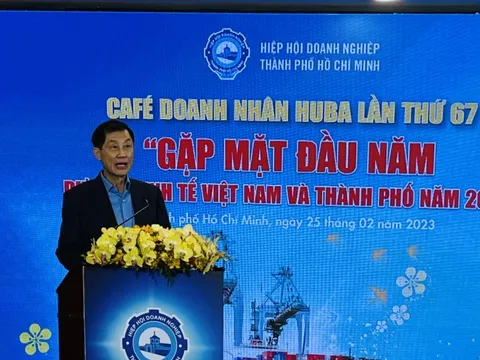 "Vua hàng hiệu" Johnathan Hạnh Nguyễn động viên các doanh nghiệp đừng hoang mang