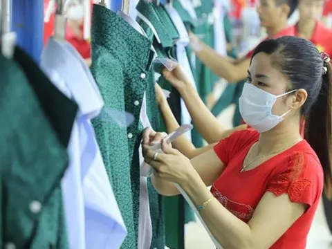 Dệt may quay lại 'sân nhà'