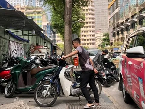 Loạn giá giữ xe ở trung tâm TP HCM
