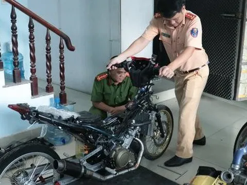 Công an phát hiện nhiều bất ngờ tại hàng loạt tiệm sửa xe ở TP HCM