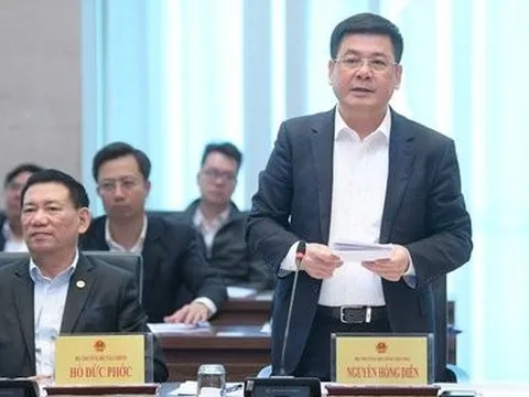 Bộ trưởng Công Thương: Cần tối thiểu 4.100 tỷ đồng/năm để dự trữ xăng dầu