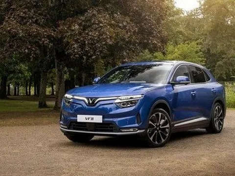 VinFast VF8 bàn giao cho khách hàng Mỹ từ ngày 1/3/2023