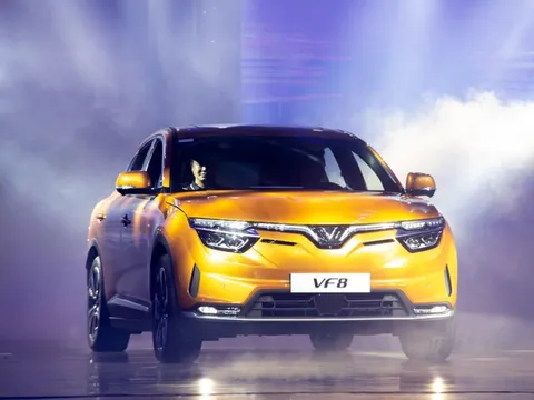 VinFast giảm giá thuê pin hơn 50% cho những khách hàng đầu tiên ở California, cạnh tranh cực mạnh với Tesla