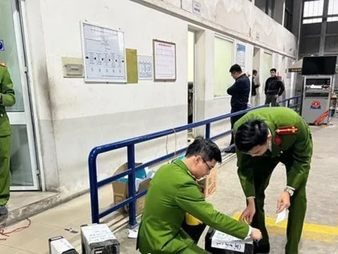 Bộ sậu lãnh đạo một trung tâm đăng kiểm ở Hà Nội bị cáo buộc nhận hối lộ 5 tỷ đồng