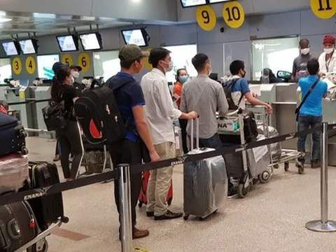 INFOGRAPHIC: Cần làm gì để xác thực sinh trắc học làm thủ tục bay?