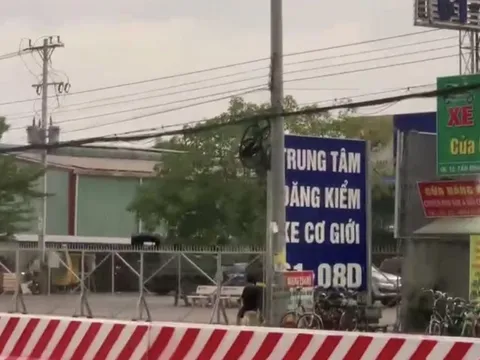 CLIP: Công an đang phong tỏa 1 trung tâm đăng kiểm ở Bình Dương