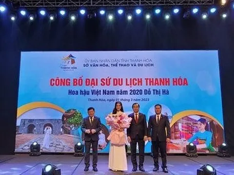 Hoa hậu Đỗ Thị Hà tham dự Hội nghị xúc tiến du lịch Thanh – Nghệ - Tĩnh