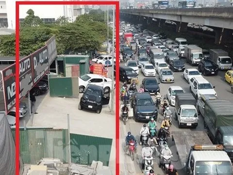 Cận cảnh vỉa hè đường Nguyễn Xiển bị chiếm dụng 'bền vững'