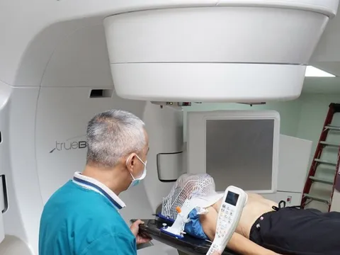 Thầy thuốc có nên làm giám đốc bệnh viện?