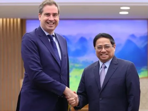 Việt Nam mong muốn sớm đón Tổng thống Pháp Macron sang thăm