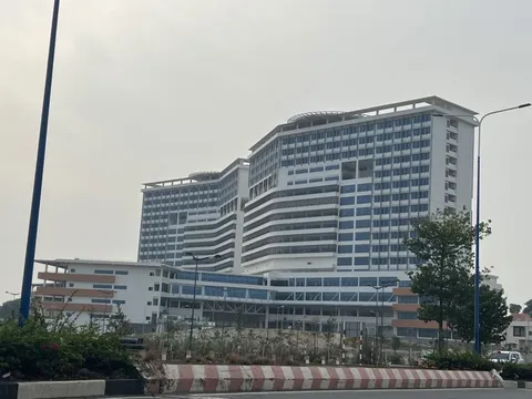 Cam kết đào tạo bác sĩ: Cần thấu tình đạt lý!