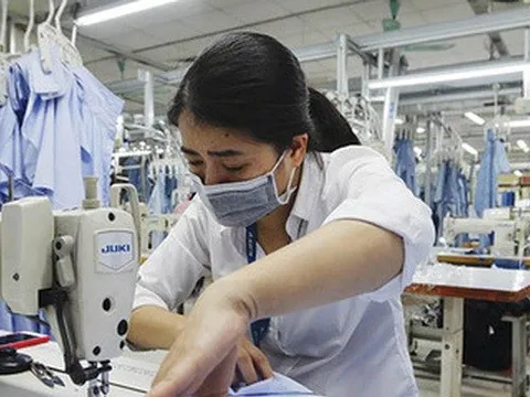 Doanh nghiệp dệt may xoay sở đủ cách ổn định lao động