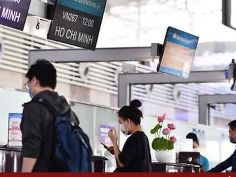 Kiến nghị bỏ giá trần vé máy bay